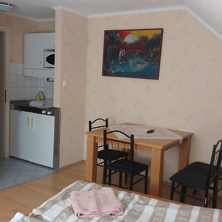 David Apartman Gyula Εξωτερικό φωτογραφία