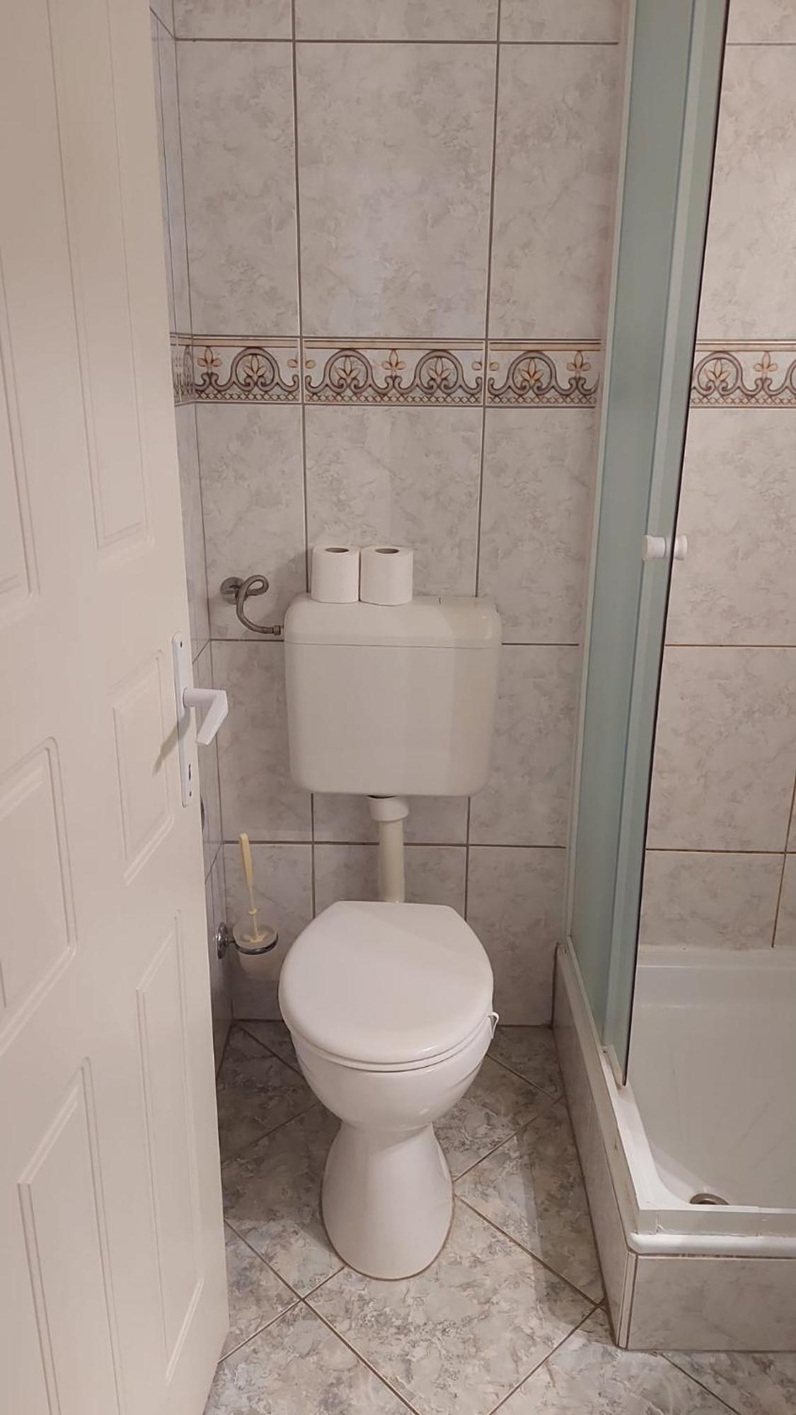 David Apartman Gyula Δωμάτιο φωτογραφία